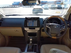 TOYOTA LAND CRUISER PRADO 2023 8