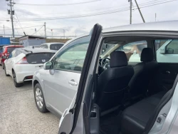 NISSAN TIIDA 2012 34