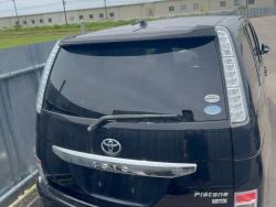 TOYOTA ISIS 2012 3