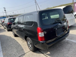 TOYOTA SUCCEED 2015/5 43